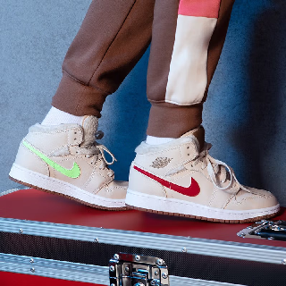 Jordan Air Jordan 1 Mid "Fleece" Swoosh GS