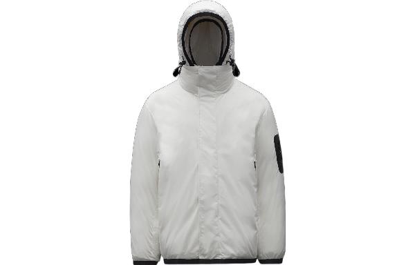 Moncler FW22 Logo